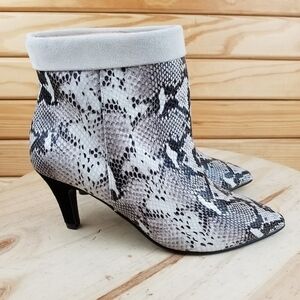 42 Gold Leather Ankle Boots 6.5 US Heeled Booties Snakeskin Pull-on Gray NEW